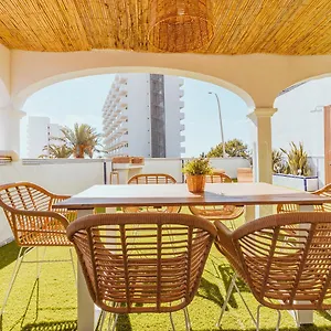 https://apartamento-con-gran-terraza-junto-a-la-playa.1costadelsol.com