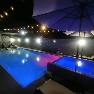 https://aquaville-rentals-a-studio-7.greaterantilleshotels.net